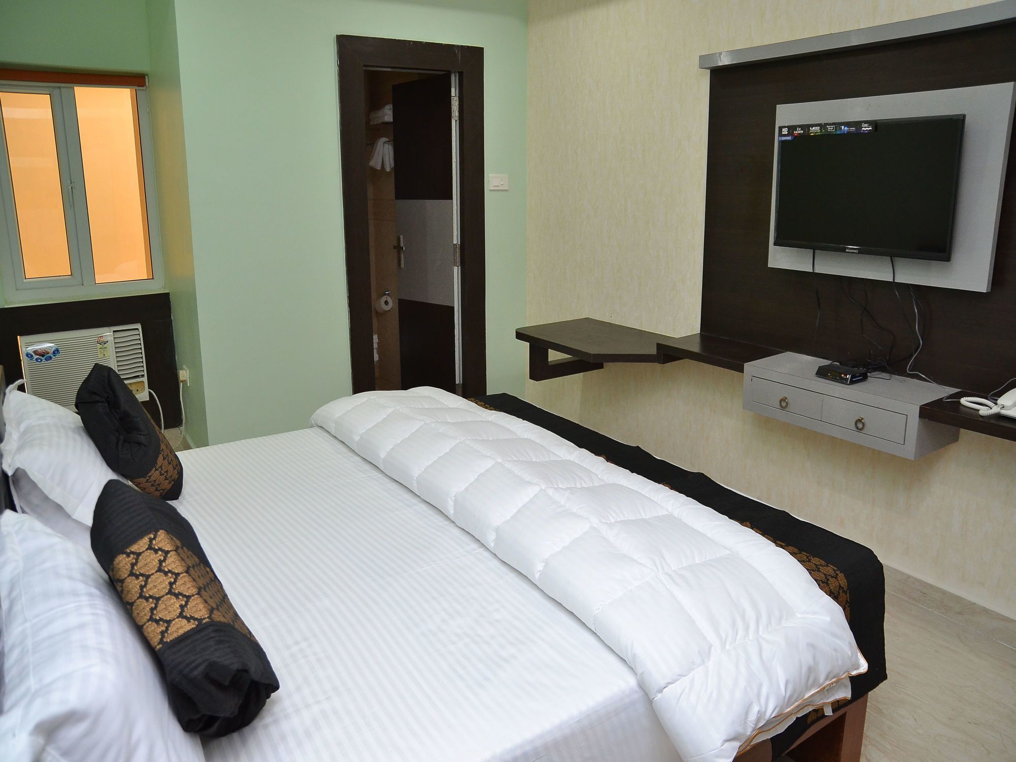 Oyo 2770 Hotel 7Saat Bhubaneswar Exterior photo